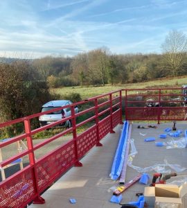 Garde corps FRESK avec découpe laser DAHU installé par AED64