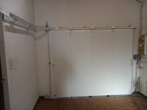 Vue intérieure porte de garage latérale